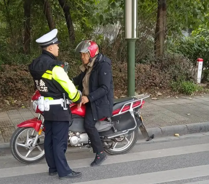 查處酒駕，只為大家的出行保駕護航